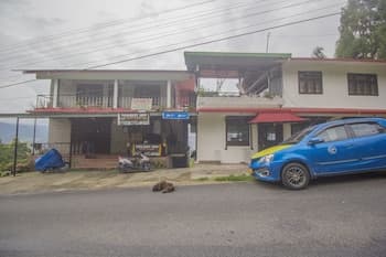 SPOT ON 61318 Plato Homestay