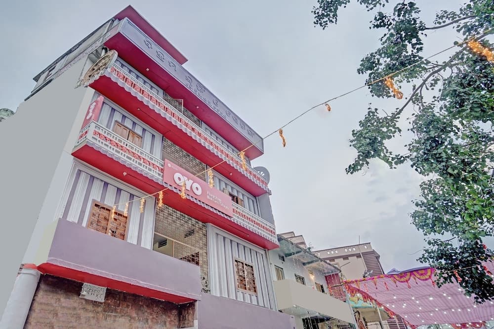 SPOT ON 49747 Bikram Stays