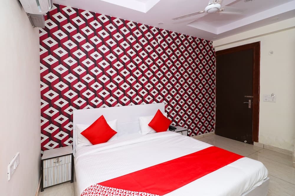 OYO 29362 Angel Pink Hotel