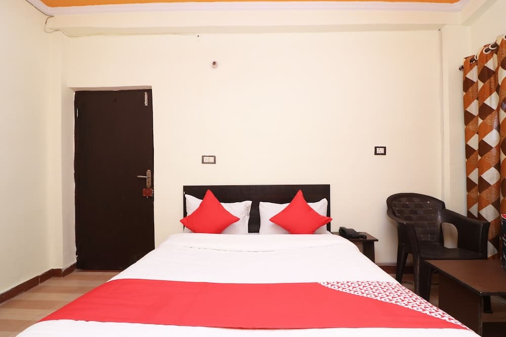 OYO 26815 Hotel Sweet Night