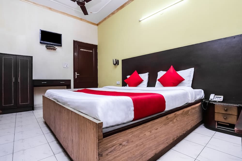 OYO 22135 Hotel Kanishka Palace