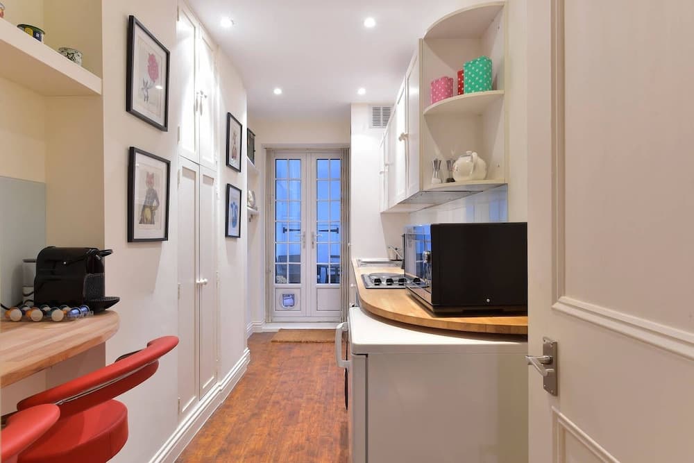 ALTIDO Peaceful 1 bed Flat off Sloane Square With Patio