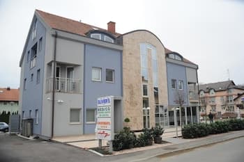 Apartments and Rooms Oliviers