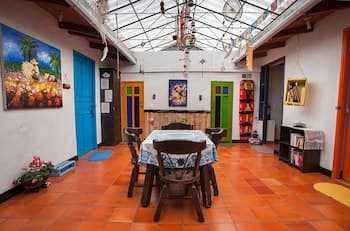 Casa Hospedaje La Bohemia - Hostel