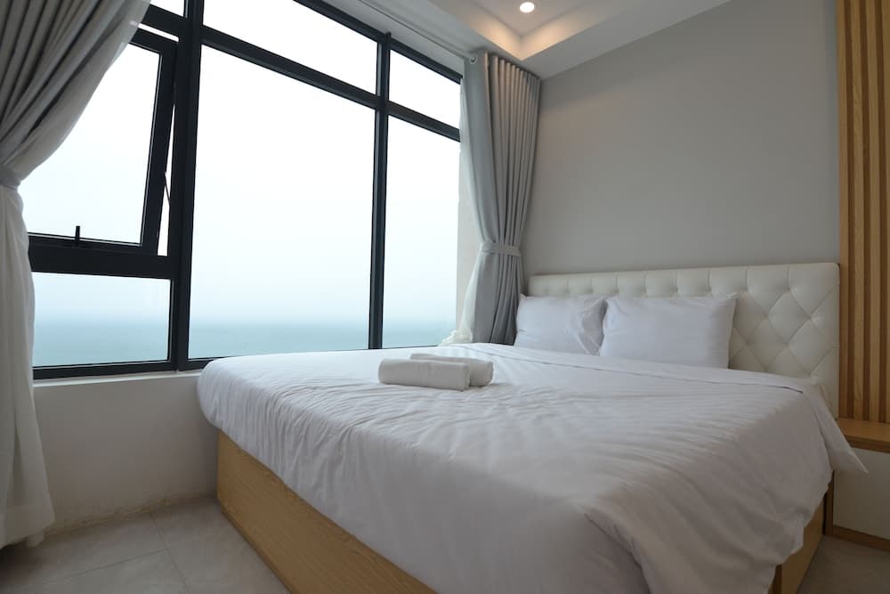 The Crystal Apartment