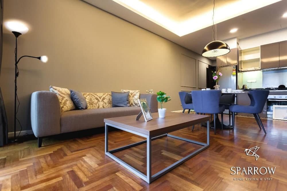 Vista Residence by Sparrow Homes