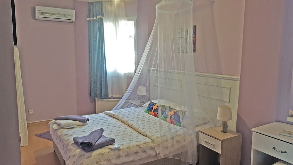 Kekik Alacati Otel Mayko