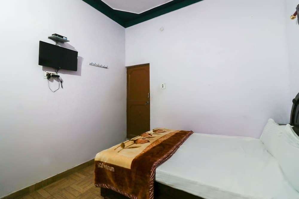 SPOT ON 49131 New Shiv Shakti