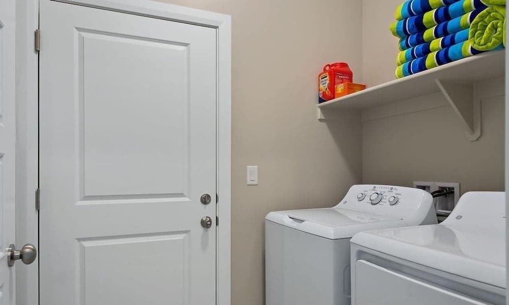 Spacious Villa 5 minutes to Lake State park by Redawning