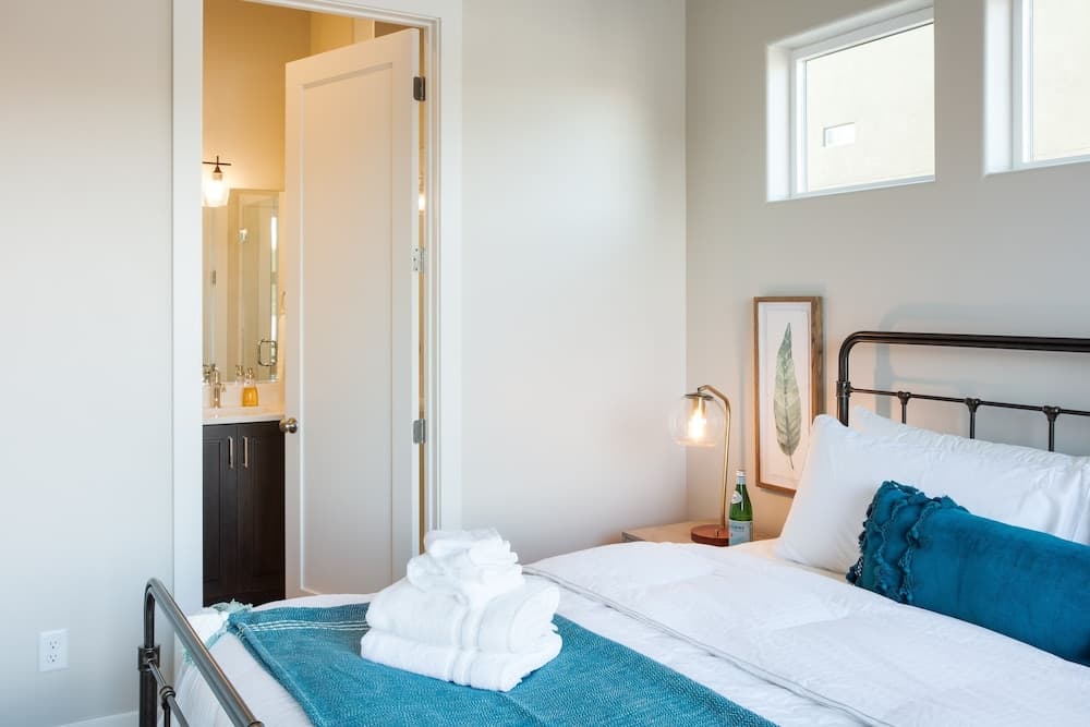 2 At Bloomington Country Club 3 Bedroom Apts by Redawning