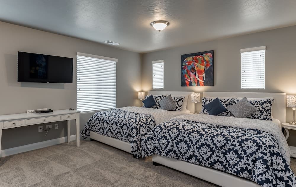 Red Cliffs 3 Bedroom Apts by Redawning