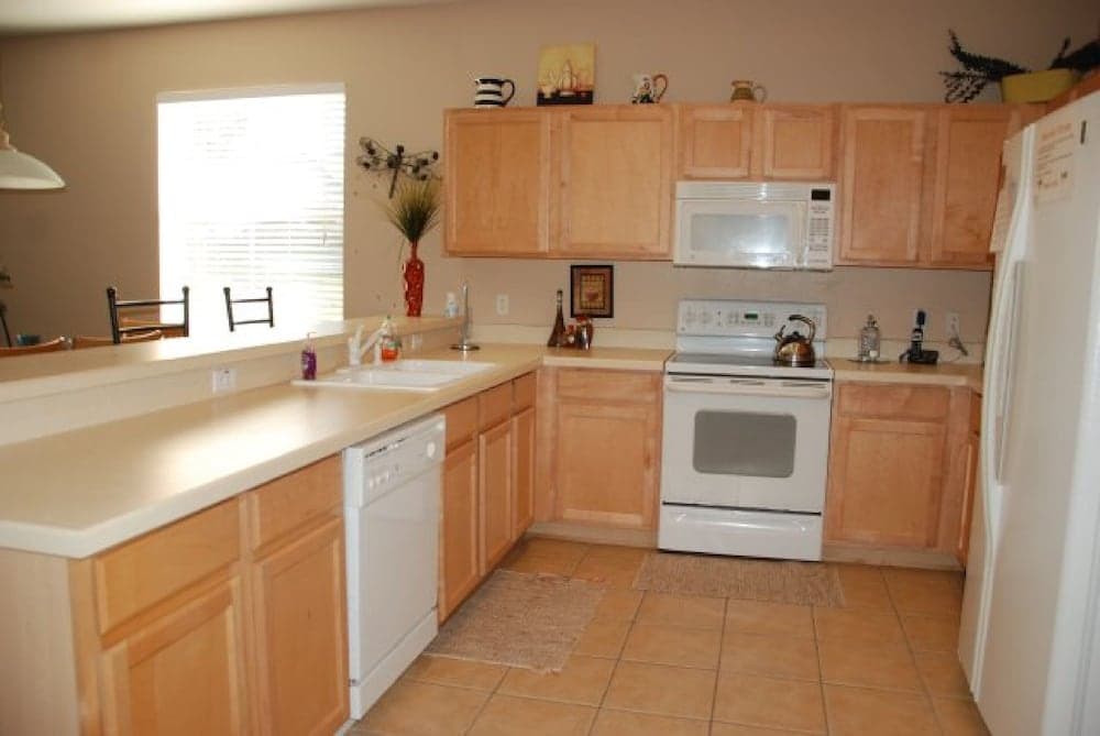 4BR Davenport Pool Home by Watson-527BON