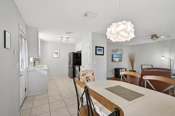 Pier Destiny 66 Pompano Street