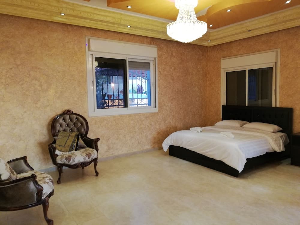 Jabal Bed & Breakfast