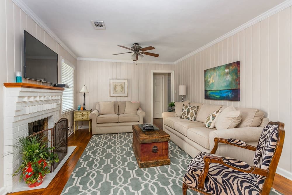 647 Demere Way by Hodnett Cooper