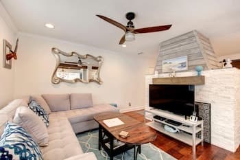 Island Square #808 by Hodnett Cooper