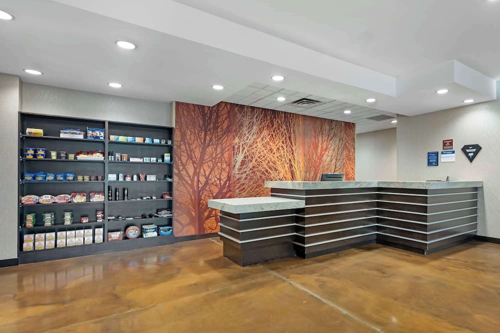 Best Western Plus Lakeview Hotel