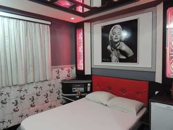 America Motel - Adults Only