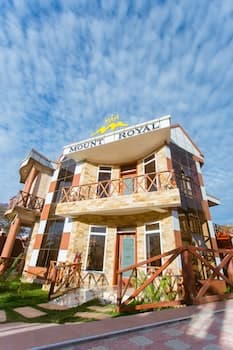 Mount Royal Villa Hotel