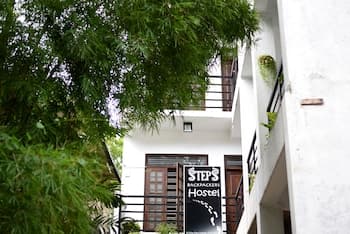 Steps Backpackers Hostel