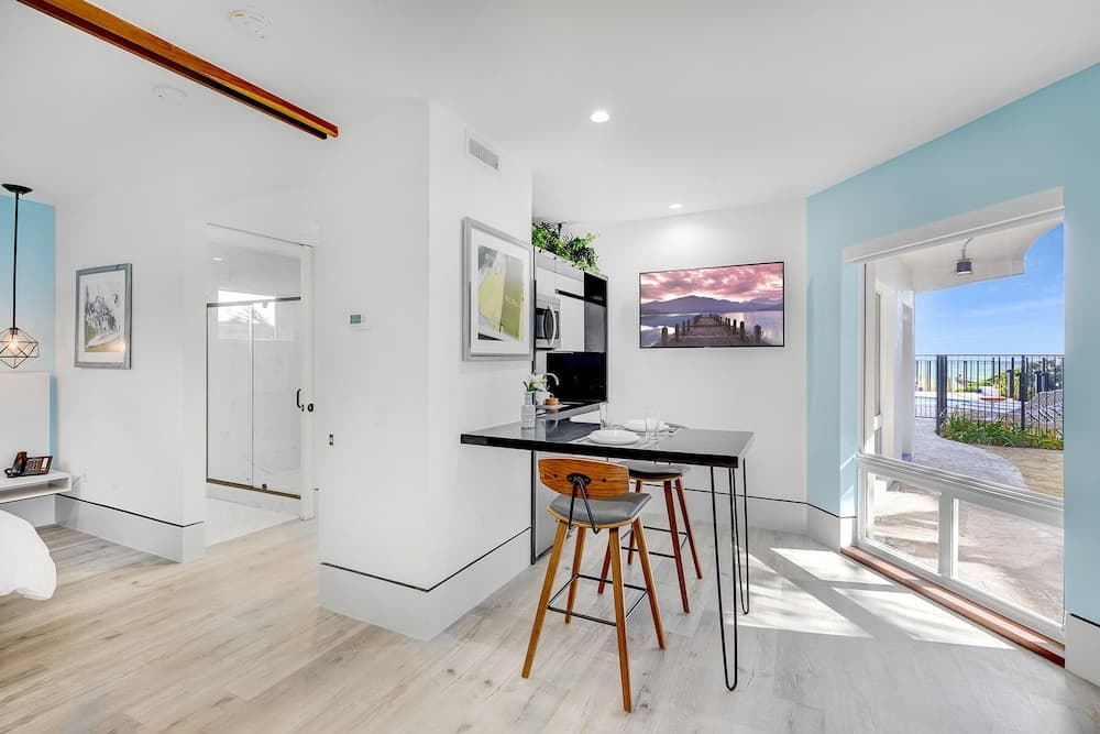 Ocean Treasure Beachside Suites