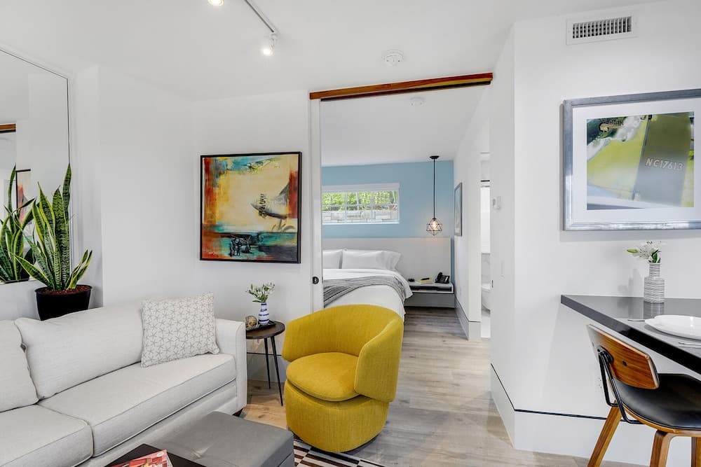 Ocean Treasure Beachside Suites