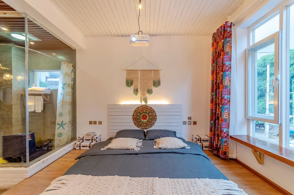 Crystal Taro Inn Dali