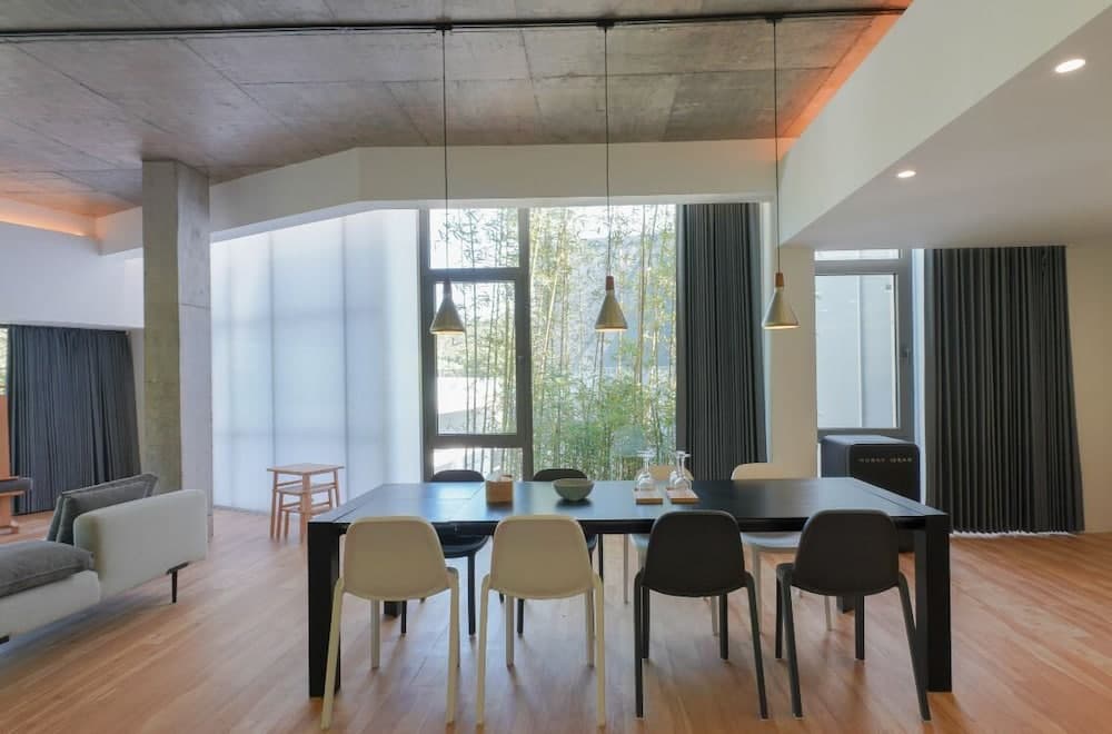 Moganshan Kejian Dujia Jiudian