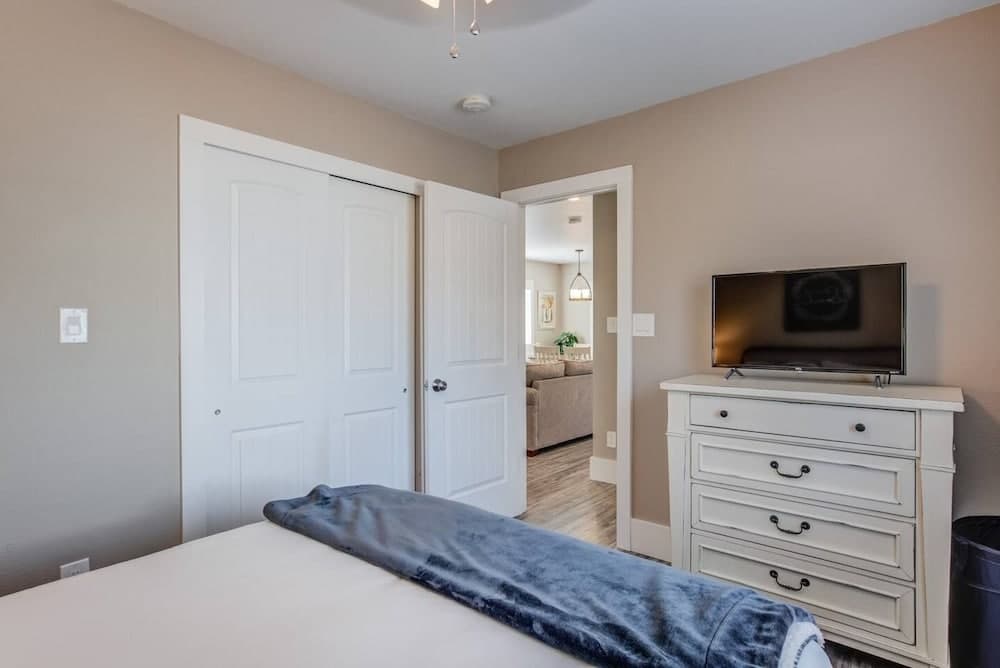 The Olympic Guest House 2 Bdrm Modern Perfection