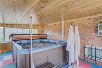 Garden-level Perfect Hot tub Fire Pit & More!