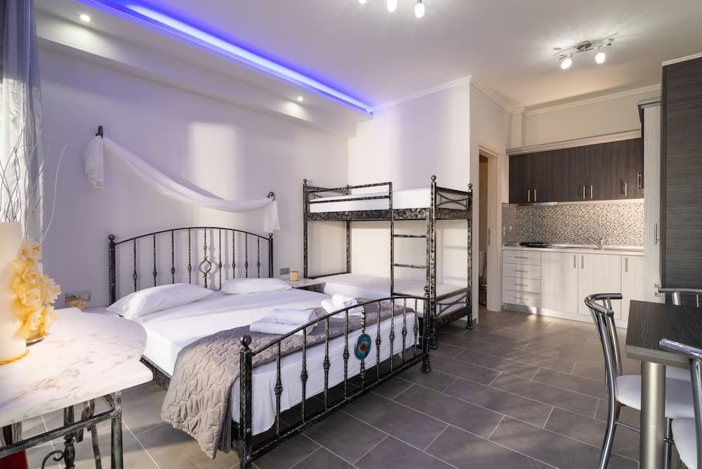 A Ponte Studios and Apartments