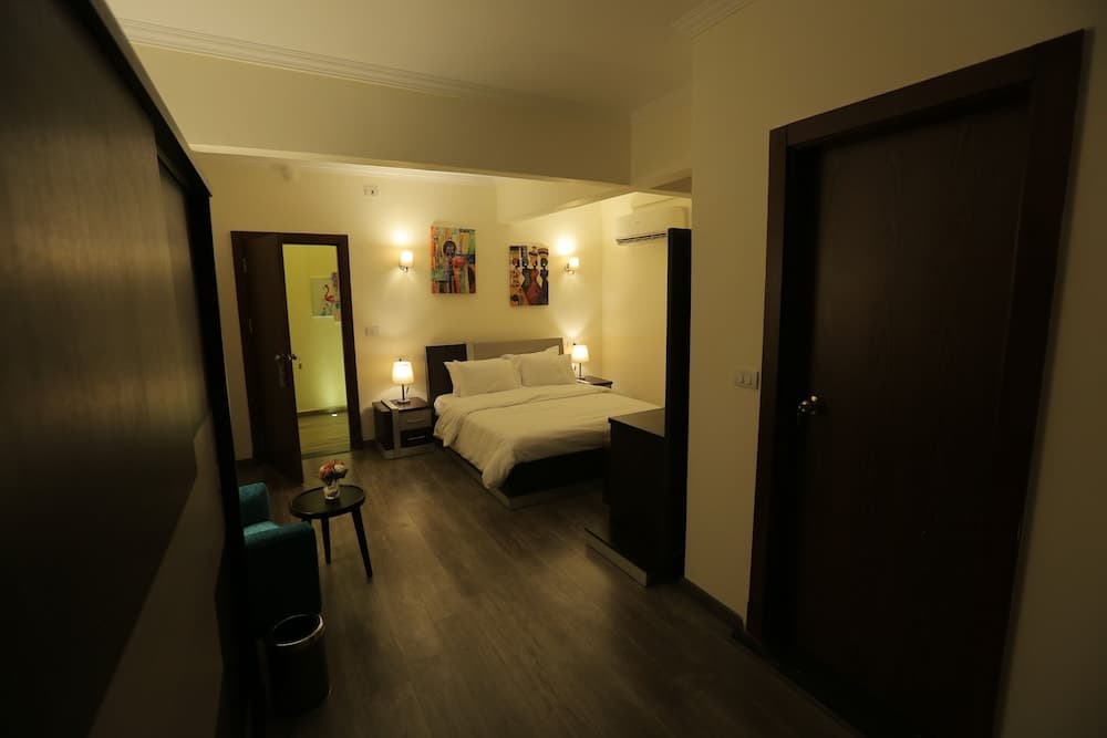 Pyramid Edge Hotel & Exclusive Pyramids View Rooftop