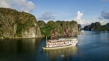 Heritage Line Ylang Cruise – Ha Long Bay & Lan Ha Bay
