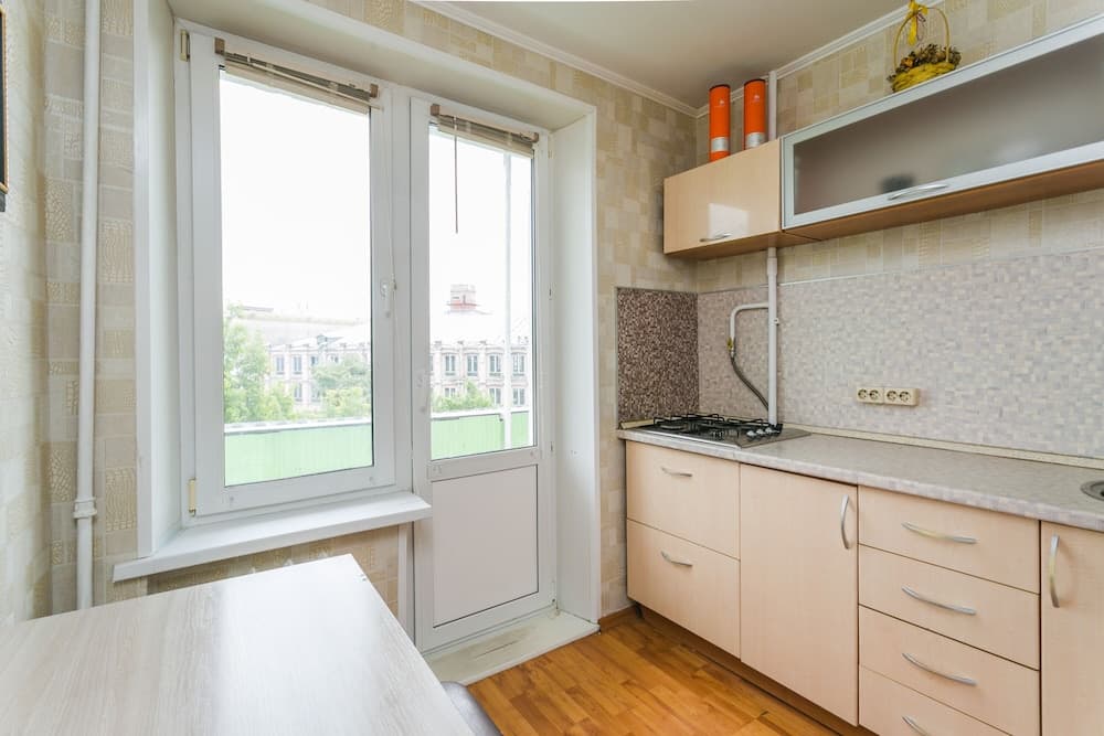 Apartment on Trekhgornyy val 1