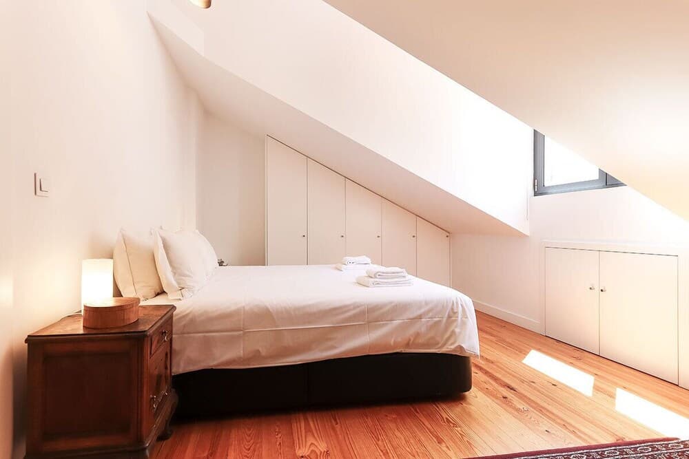 ALTIDO Bright and spacious 2BR Apt w/ terrace, 5 mins from Avenida da Liberdad