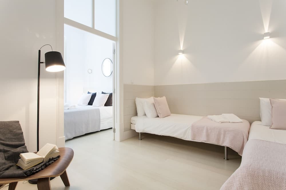 ALTIDO Exclusive 4BR home w/3 workspaces&garden in Baixa