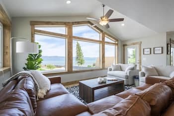 Beautiful Modern Lakefront Home - Private Beach Access, Clubhouse, Pool, & Hot Tub