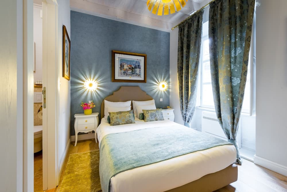 Dominus Little Palace