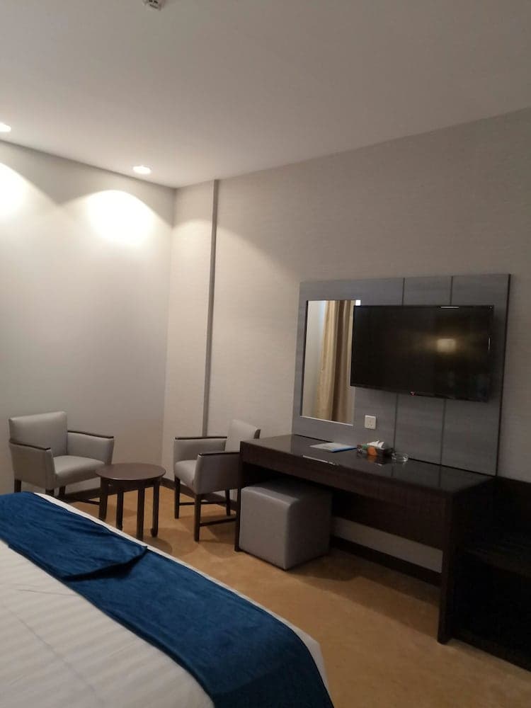 Holiday Villa Hail Hotel