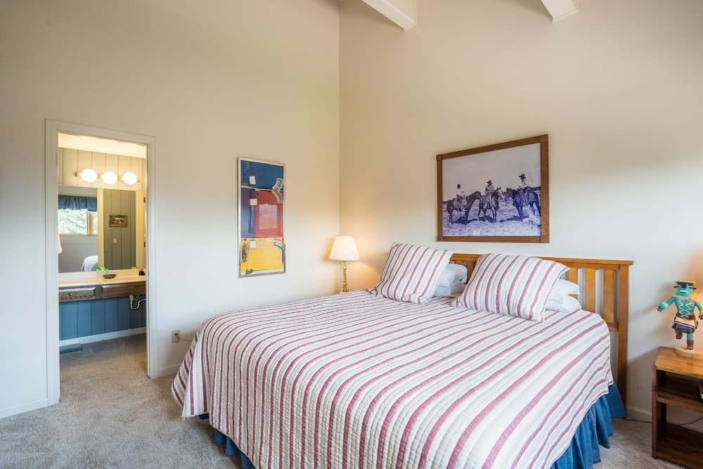 Moraine 27 Townhouse near Gondola by RedAwning