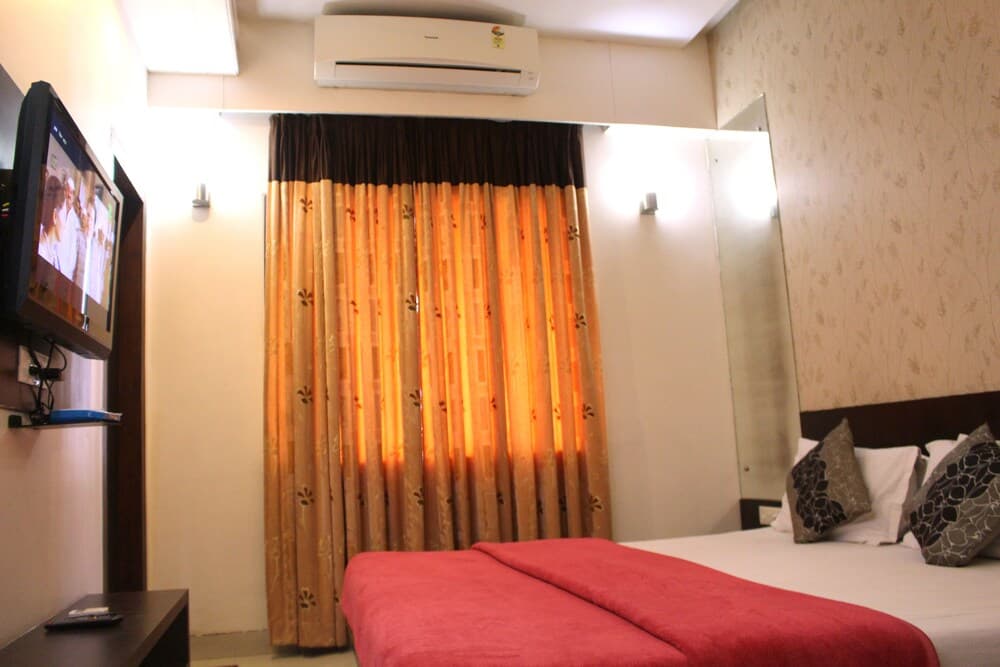 Hotel Aarya Inn