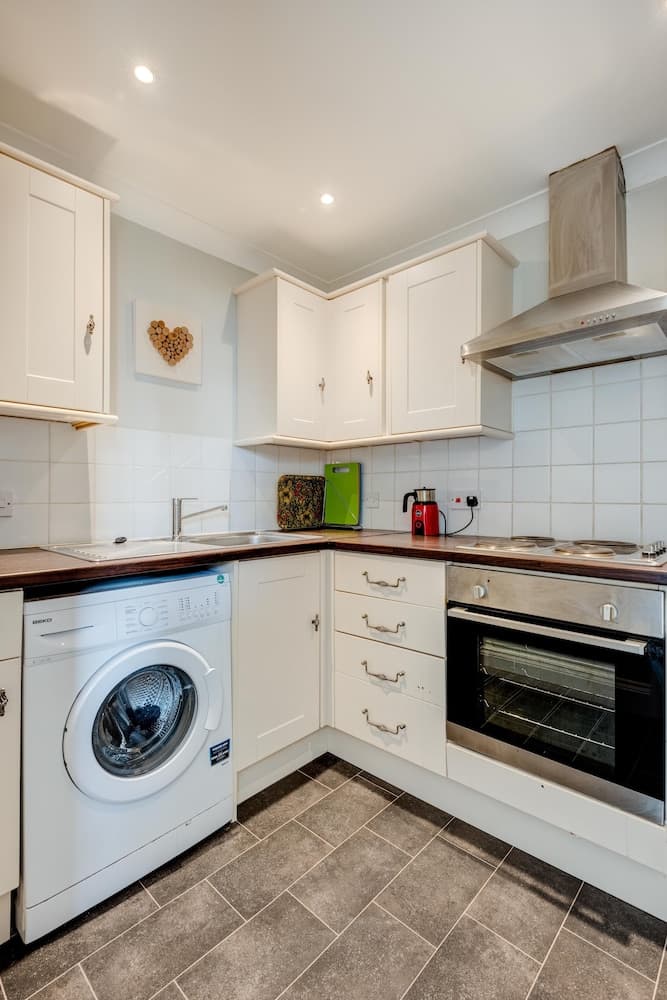 The Smugglers Retreat