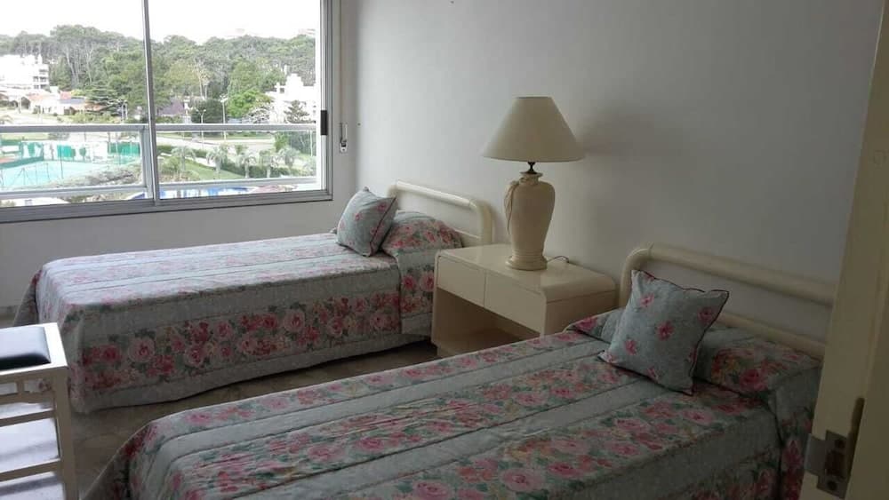 Dpto 6 personas FRENTE AL MAR-