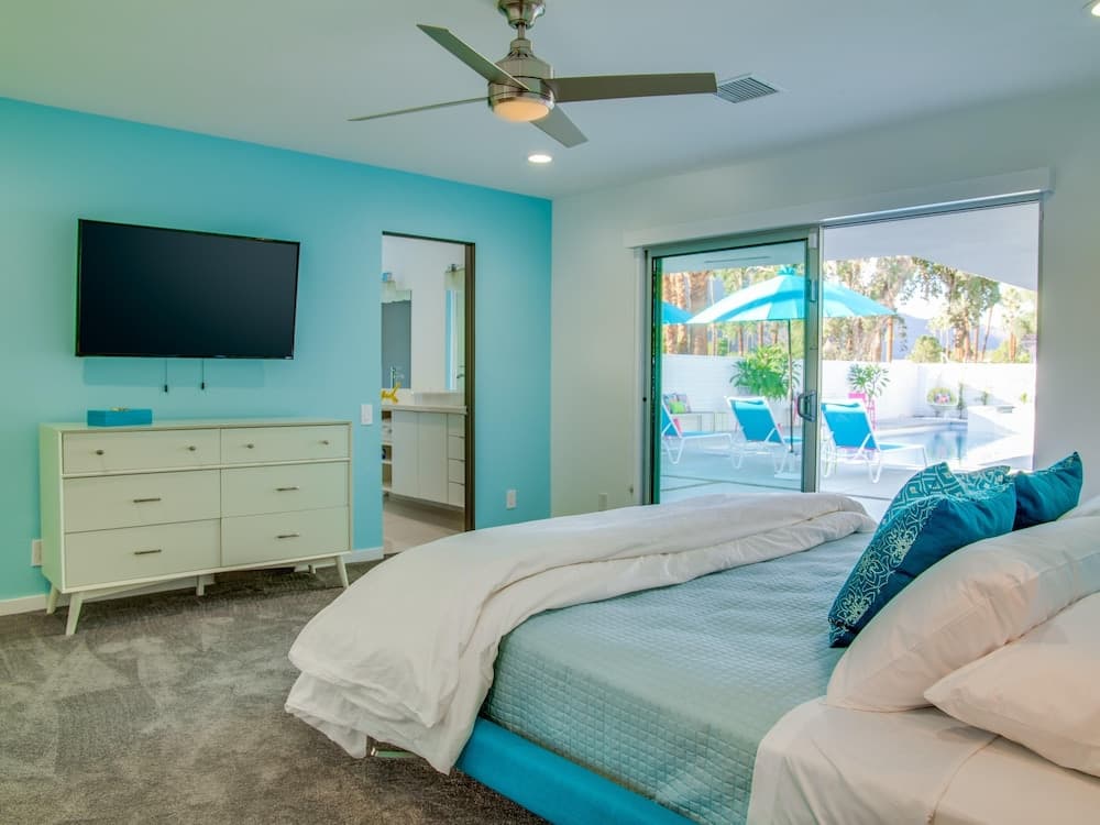 Pretty in Pink at Indian Canyons