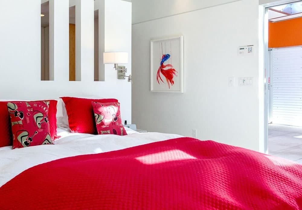 Glass and Steel House 2012