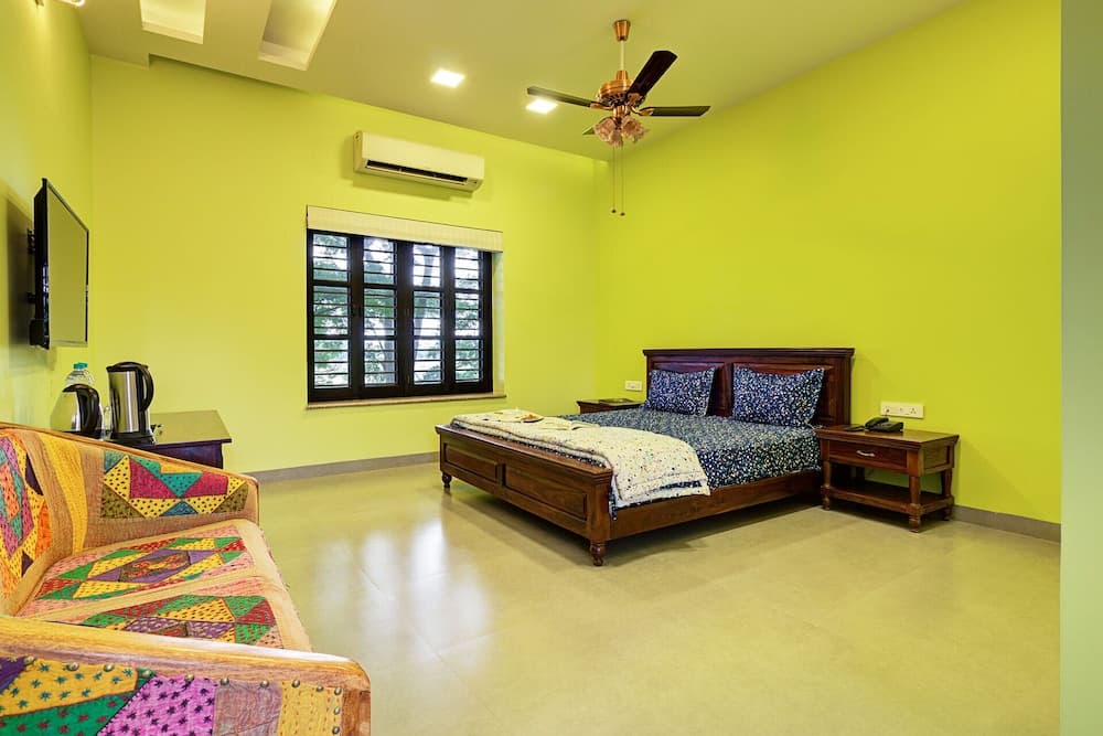 Oasis of Serenity by Vista Rooms