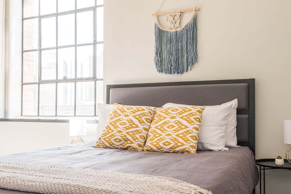 FRONTDESK 915 Broadway Apts Downtown Kansas City