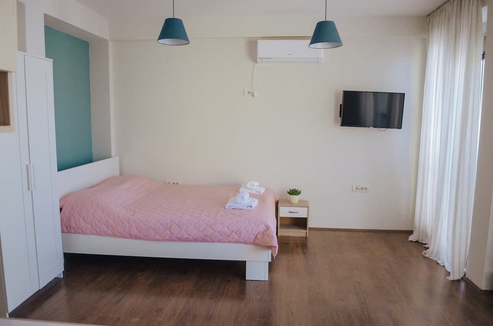 White and Wood Boutique Hotel