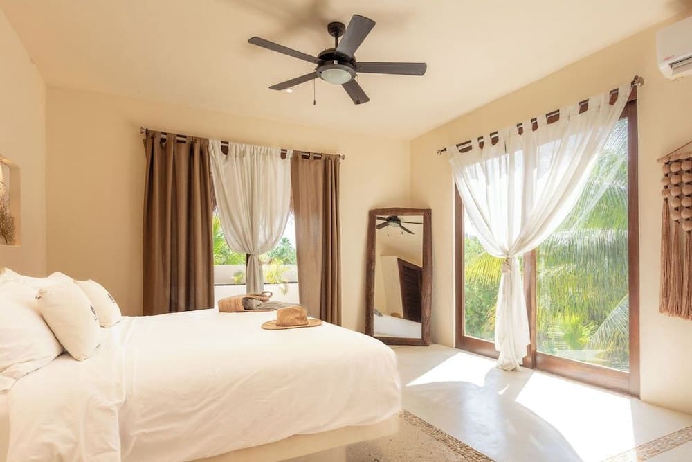 Casa Punta Coco & Beach Club