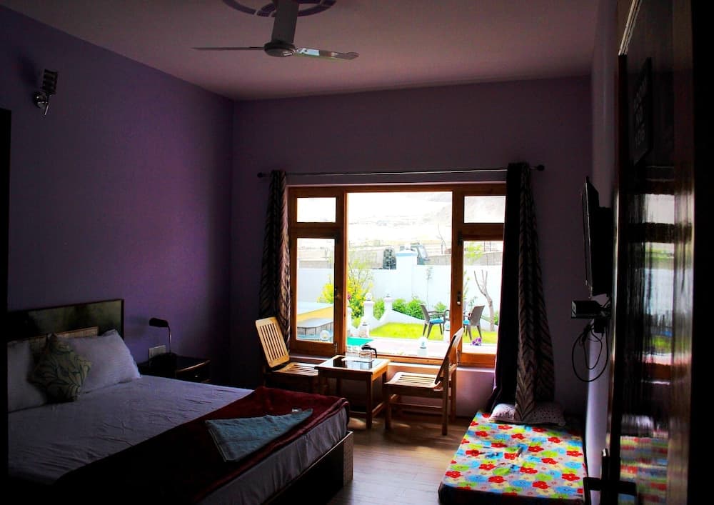 Hotel Jeevanam Villa